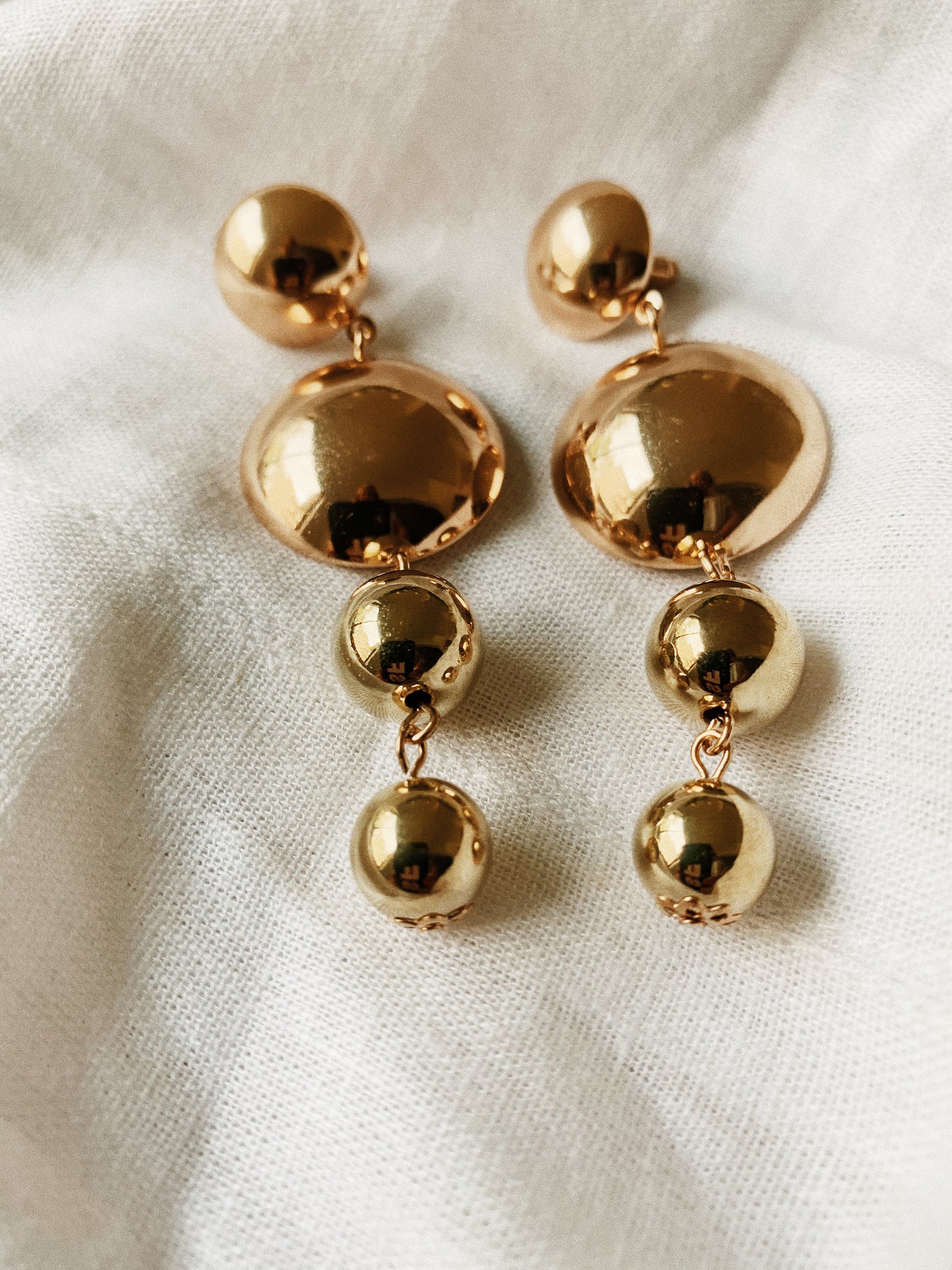 Circle Party Drop Studs Gold | By: Life in the sun store