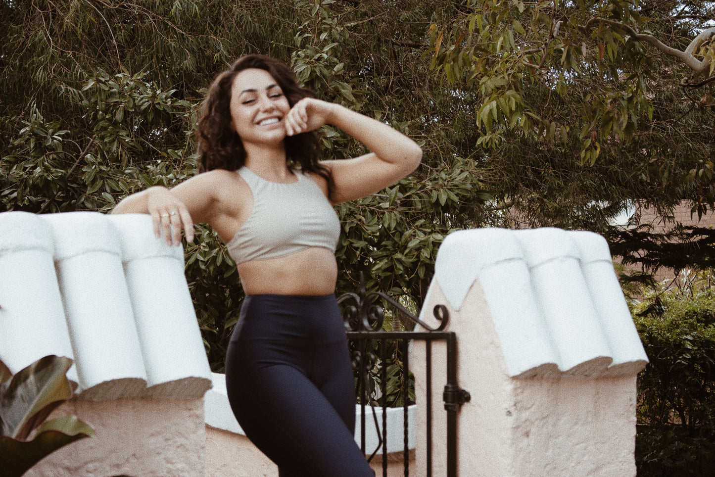 LARA CROP // LIGHT TAN