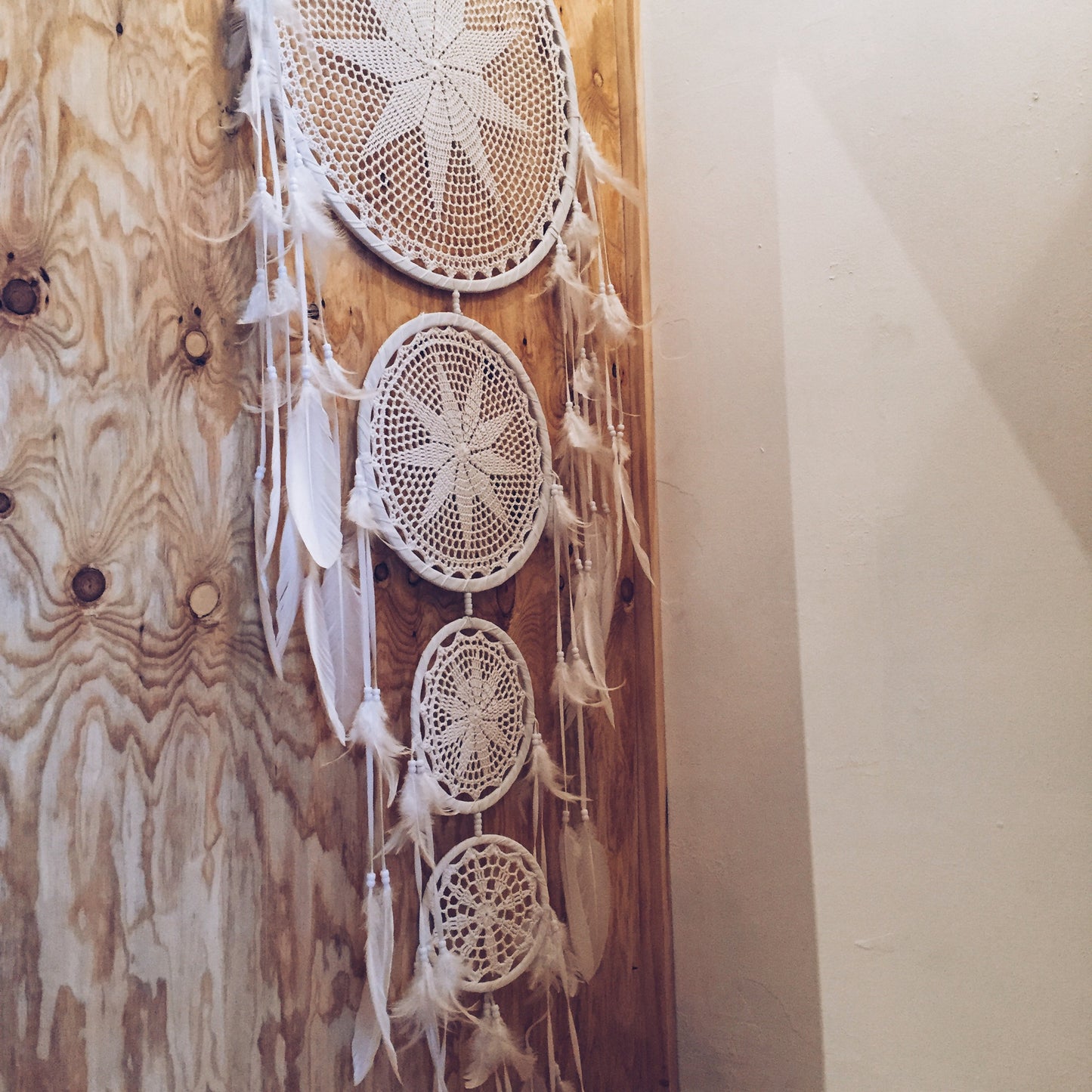 MAXI SIZE FEATHER DREAMCATCHER WALL HANGING