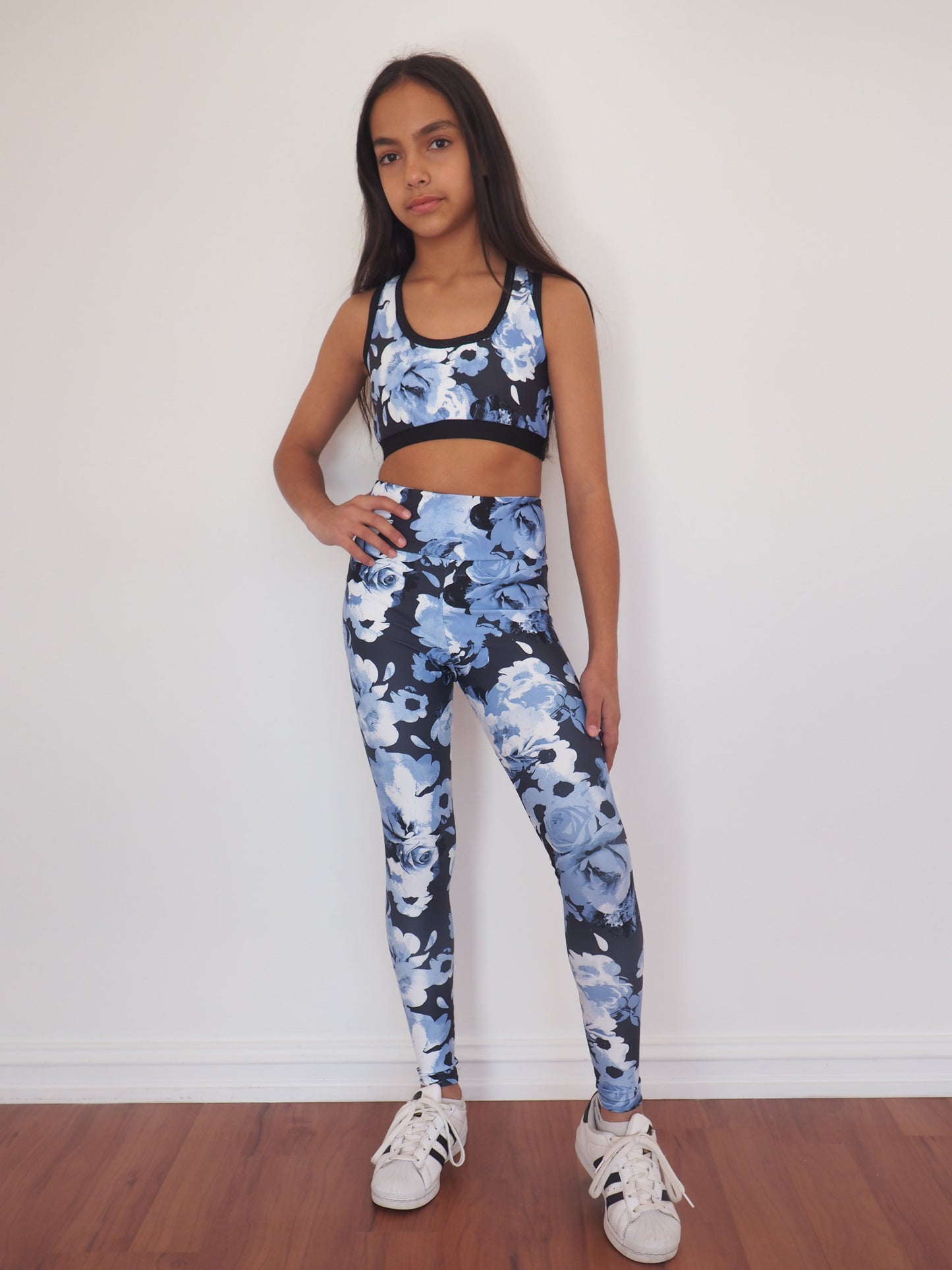 Gerry Can Kids Active - MIDNIGHT FLORA KID COMPRESSION MESH CROP - GERRY CAN