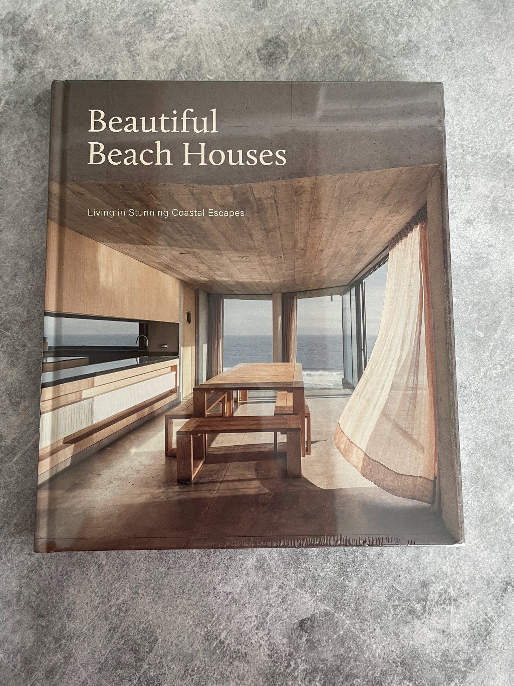 Beautiful Beach Houses Living in Stunning Coastal Escapes By: IMAGES PUBLISHING