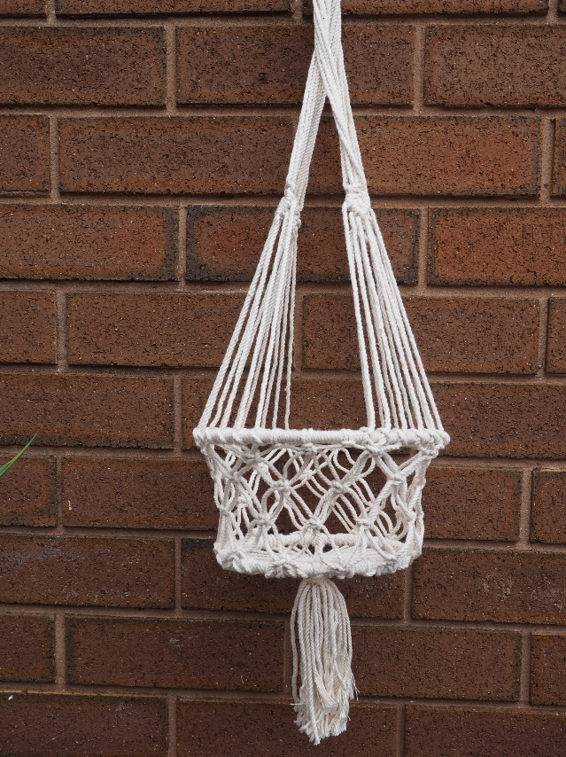 CREAM MACRAME PLANT HANGER