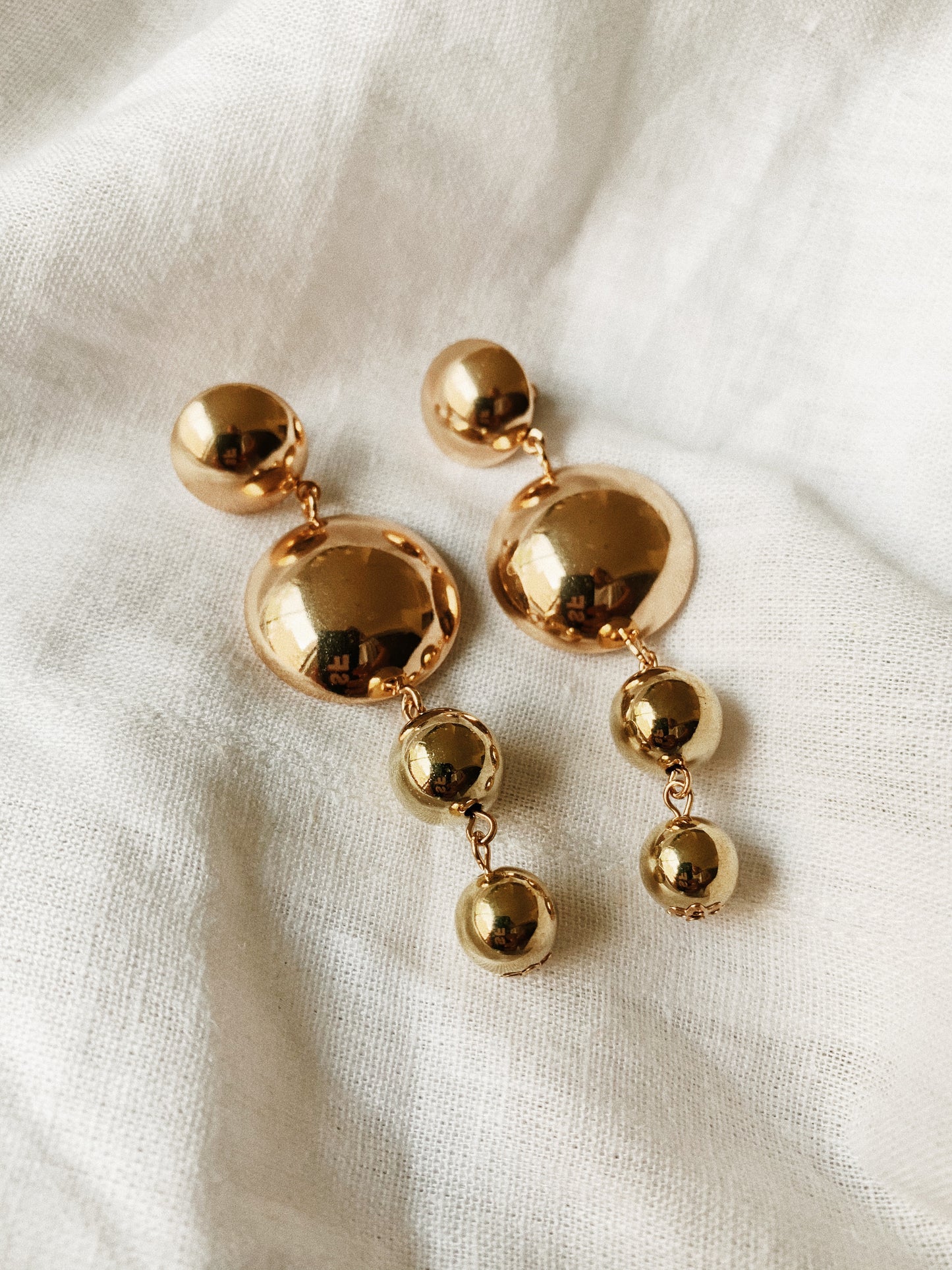 Circle Party Drop Studs Gold  | By: Life in the sun store