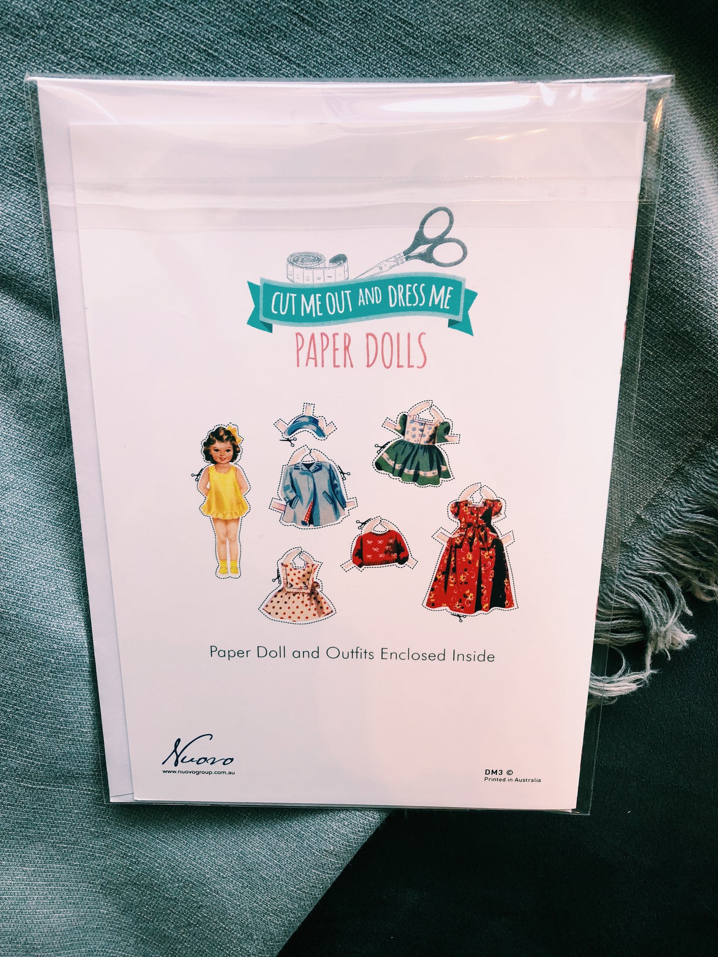 VINTAGE CUT OUT AND DRESS UP CARD - GREEN - DM4