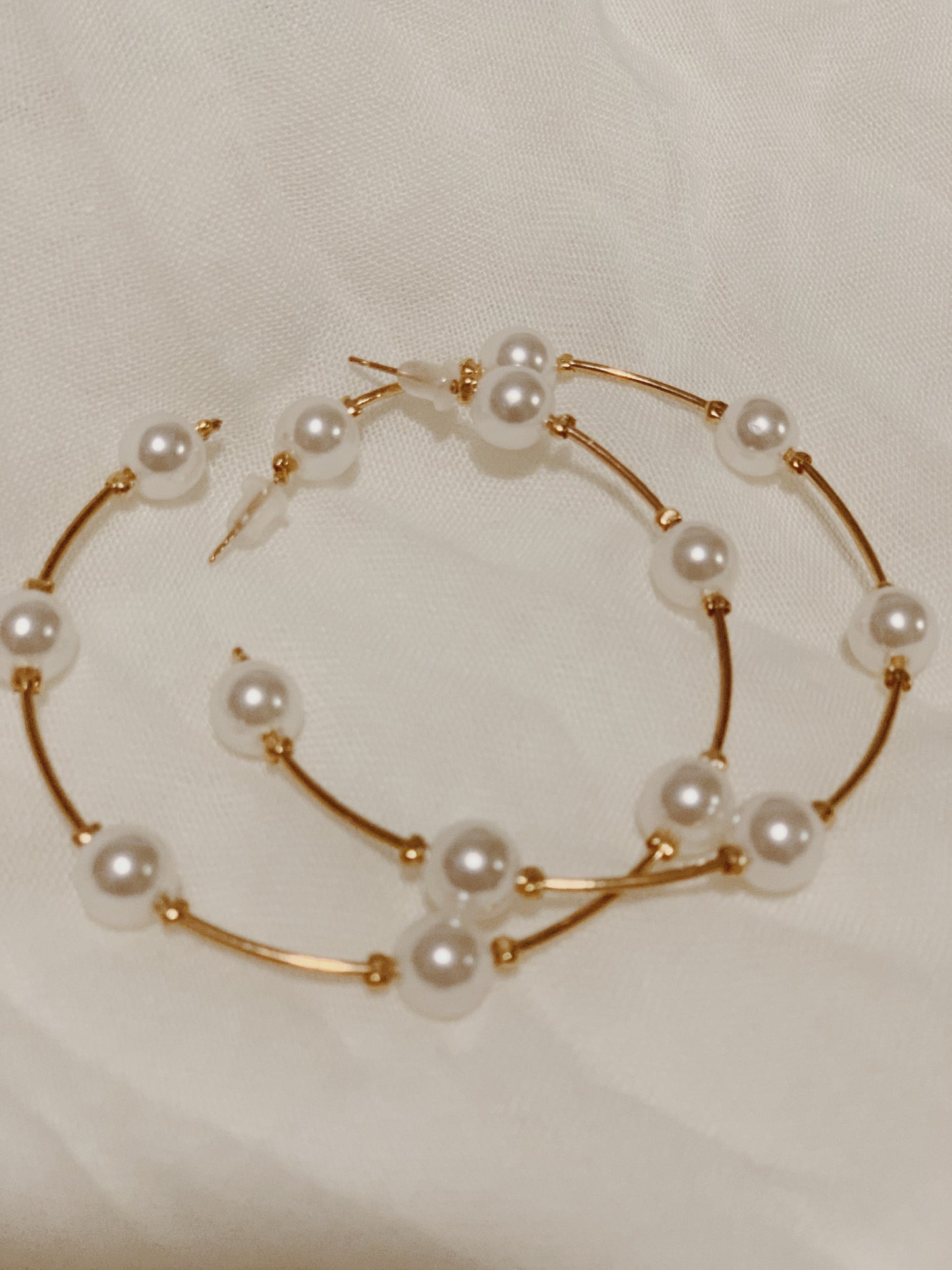 Daily Dainty Pearl Hoops | By: Life in the sun store