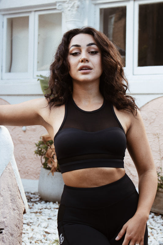 HYBRID MESH CROP // BLACK