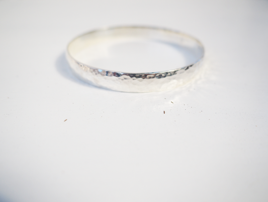 HAMMERED SILVER BRACELET