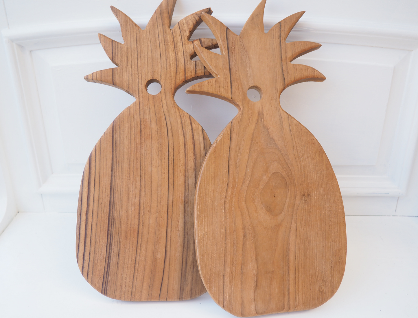 PINEAPPLE MANGO WOOD SERVING BOARD